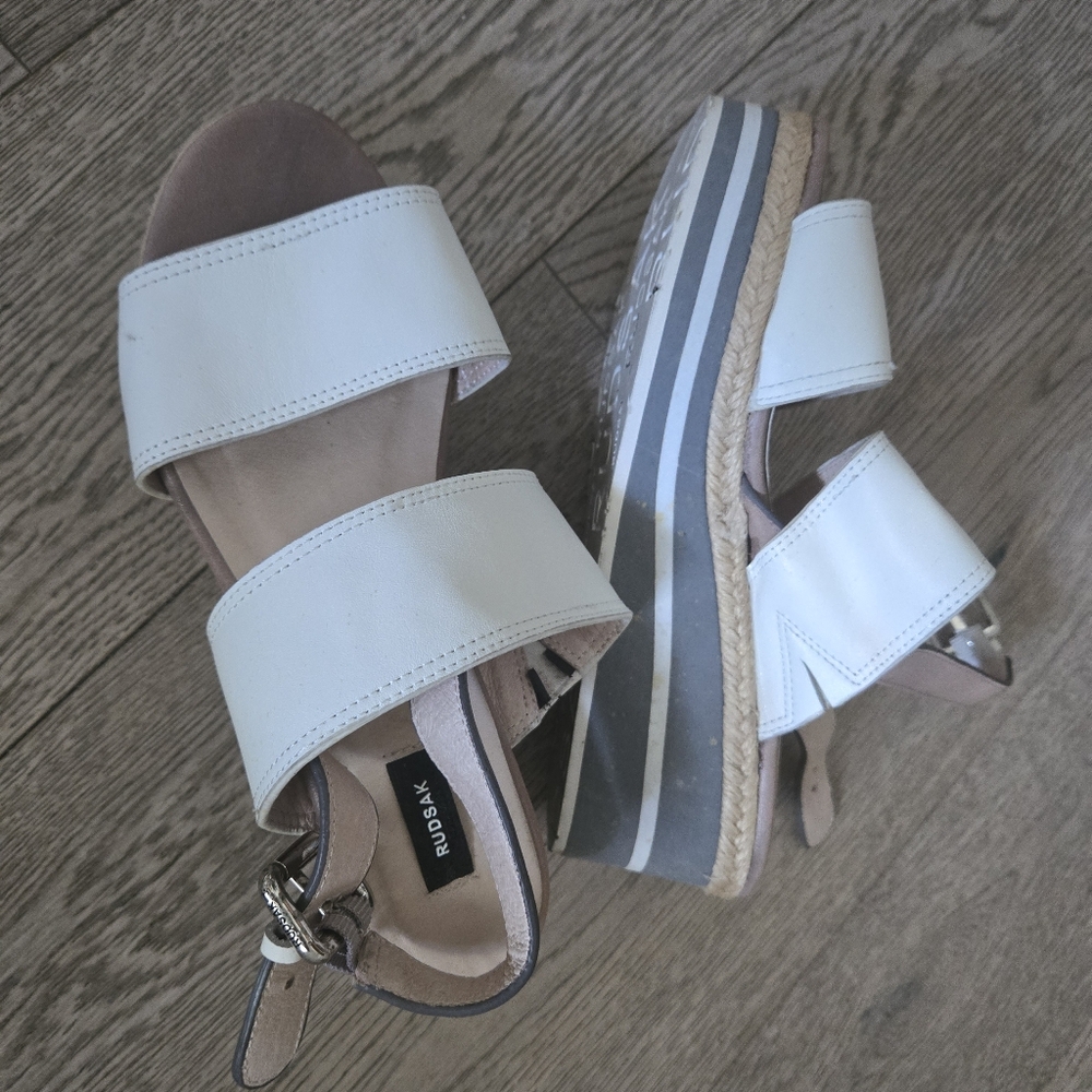 White and Tan Women's Sandals Rudsak - Picture 2 of 2